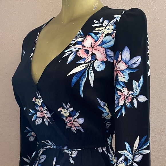 Cute Black Ruffle Leg Tropical FLORAL ROMPER Playsuit Medium - Picture 8 of 9